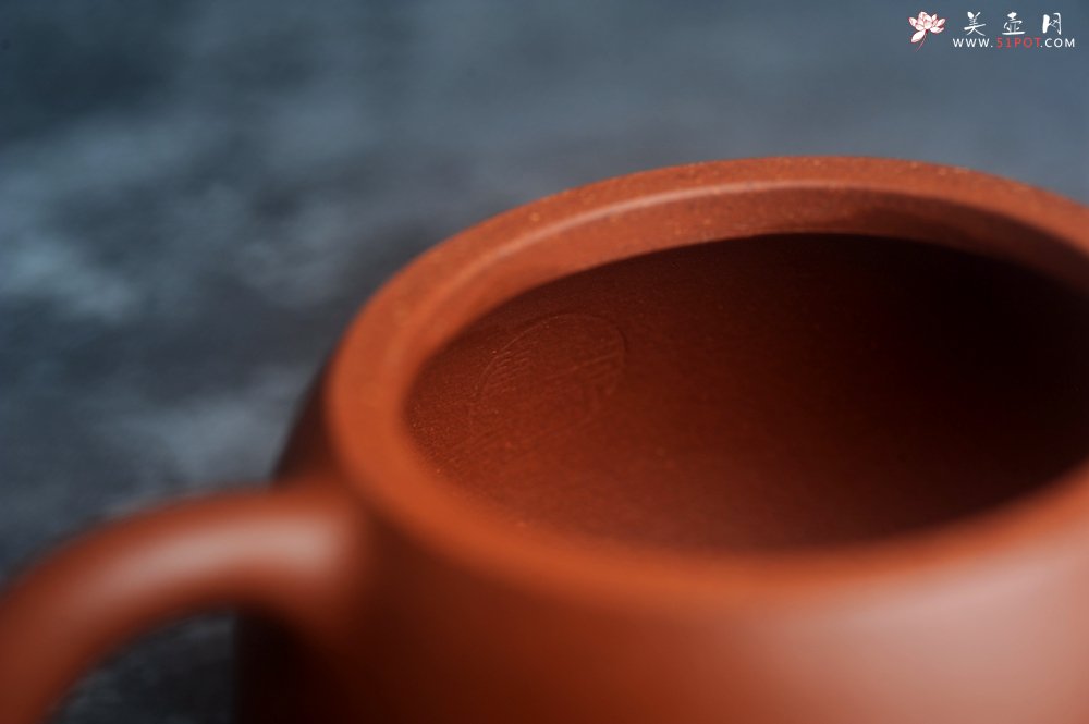 紫砂壶图片：美壶特惠 全手工优质红降坡泥西施壶 特文气 - 全手工紫砂壶网