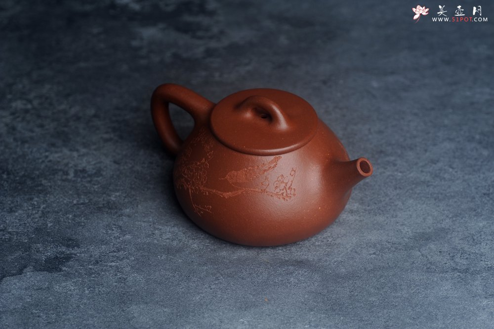 紫砂壶图片：美壶特惠 王老师全手工红降坡合瓢壶230cc 国助工 易轩 杨志超老师刻绘 装饰喜上眉梢特文气 - 全手工紫砂壶网