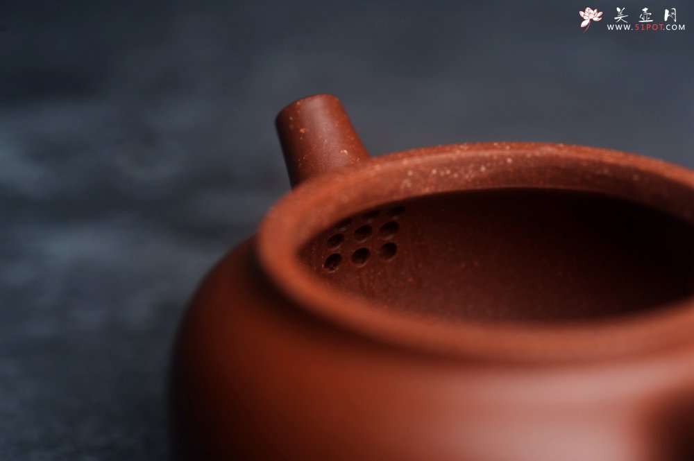 紫砂壶图片：王老师新品 美壶特惠 全手工红降坡小品玉帽水平壶 大口实用 特文气 - 全手工紫砂壶网