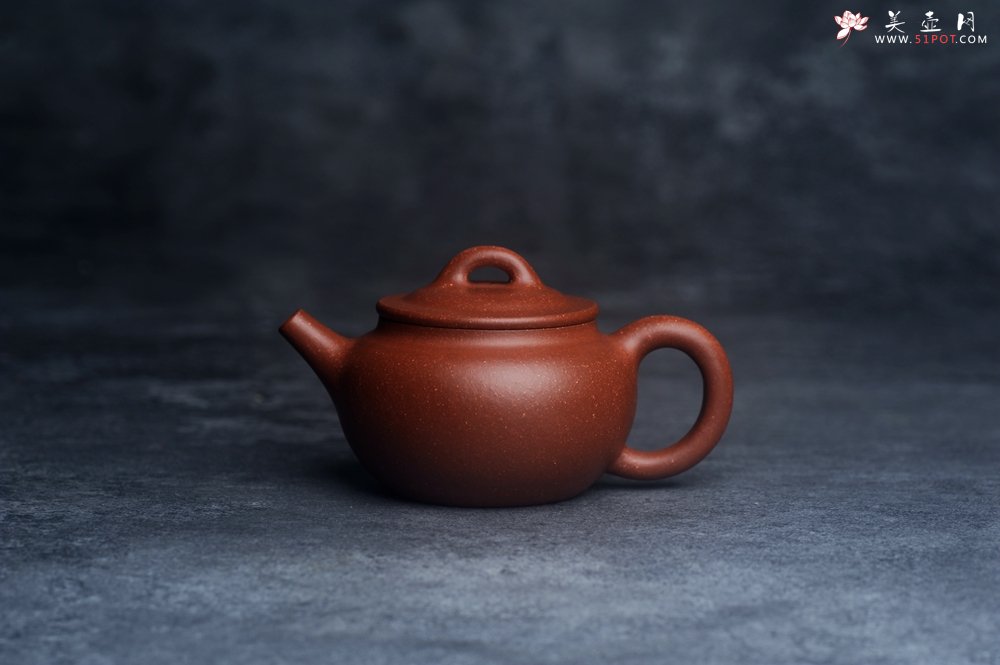 紫砂壶图片：王老师新品 美壶特惠 全手工红降坡小品玉帽水平壶 大口实用 特文气 - 全手工紫砂壶网