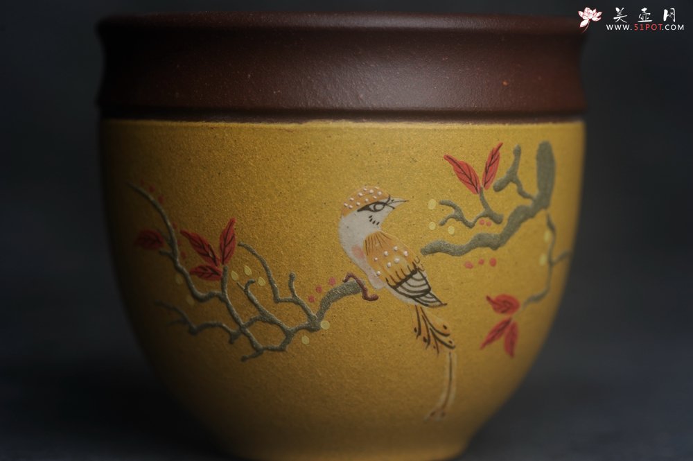 紫砂壶图片：美美杯特惠 精致花鸟紫砂杯 紫泥粉黄金段泥主人杯 茶杯 特文气 - 全手工紫砂壶网