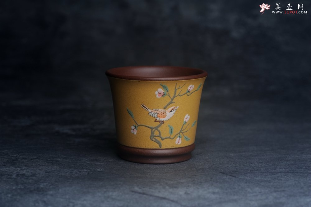 紫砂壶图片：美美杯特惠 精致花鸟紫砂杯 紫泥粉黄金段泥主人杯 茶杯 特文气 - 全手工紫砂壶网