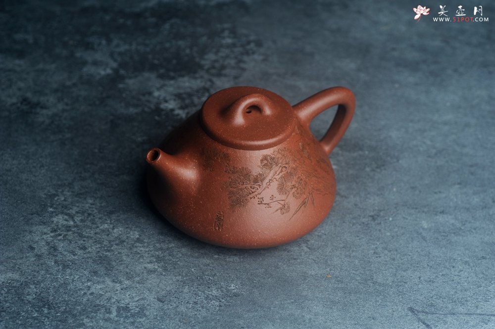 紫砂壶图片：潜力股周小培全手工降坡泥子冶石瓢 范小君徒杨志超装饰岁寒三友 特文气 - 全手工紫砂壶网