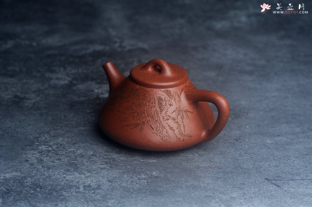 紫砂壶图片：潜力股周小培全手工降坡泥子冶石瓢 范小君徒杨志超装饰岁寒三友 特文气 - 全手工紫砂壶网