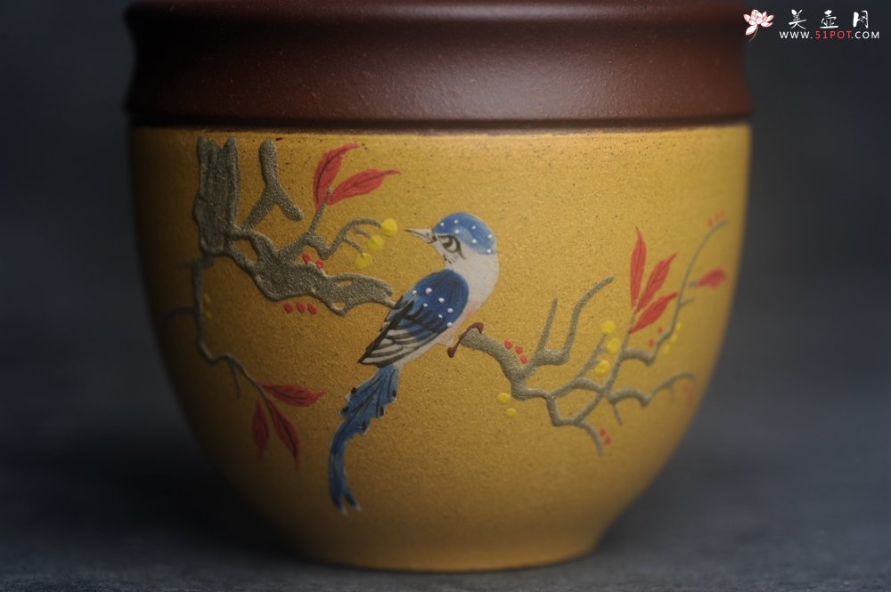 紫砂壶图片：美美杯特惠 精致花鸟紫砂杯 紫泥粉黄金段泥主人杯 茶杯 特文气 - 全手工紫砂壶网