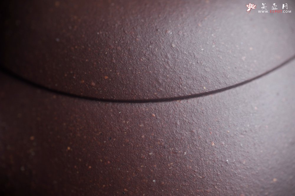 紫砂壶图片：美壶特惠 优质紫泥河豚西施壶 球孔出水 - 全手工紫砂壶网