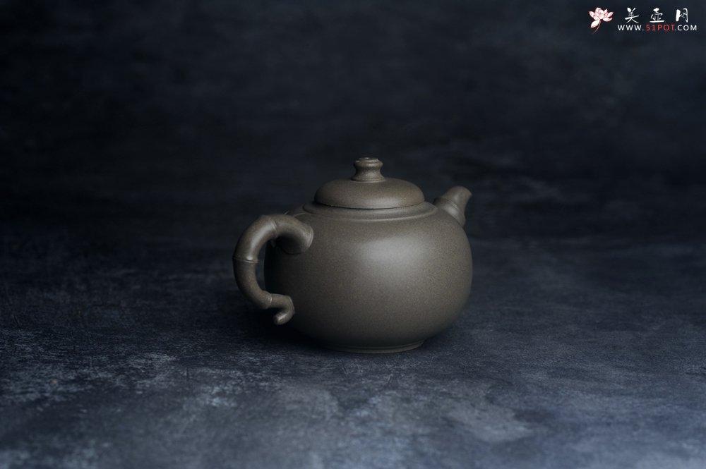 紫砂壶图片：美壶特惠 精品老青段泥福竹紫砂壶 茶人醉爱 - 全手工紫砂壶网