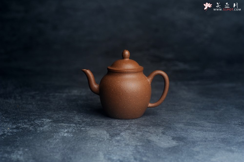紫砂壶图片：美壶特惠 特好30目老段泥高灯壶 茶人醉爱 - 全手工紫砂壶网