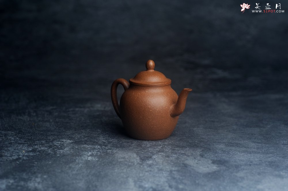紫砂壶图片：美壶特惠 特好30目老段泥高灯壶 茶人醉爱 - 全手工紫砂壶网