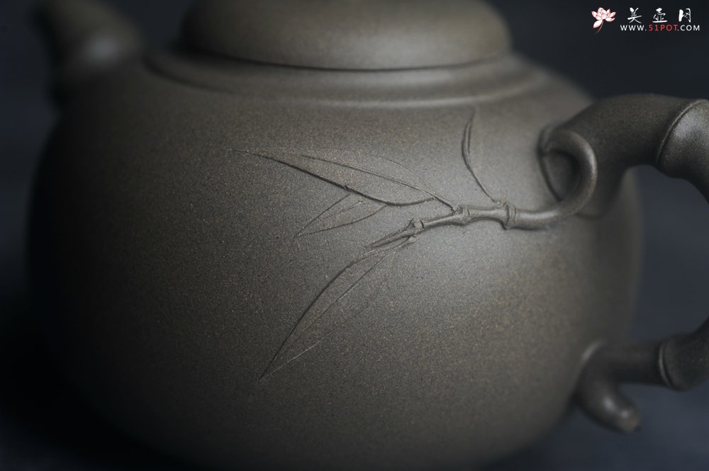 紫砂壶图片：美壶特惠 精品老青段泥福竹紫砂壶 茶人醉爱 - 全手工紫砂壶网