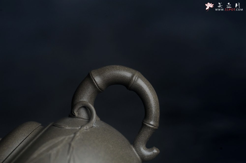 紫砂壶图片：美壶特惠 精品老青段泥福竹紫砂壶 茶人醉爱 - 全手工紫砂壶网