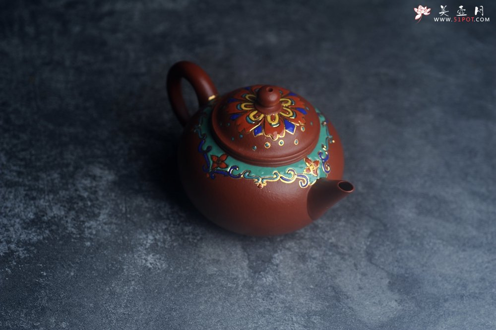 紫砂壶图片：美壶特惠 优质朱泥宫廷风格珐琅彩水平壶 茶人醉爱 - 全手工紫砂壶网