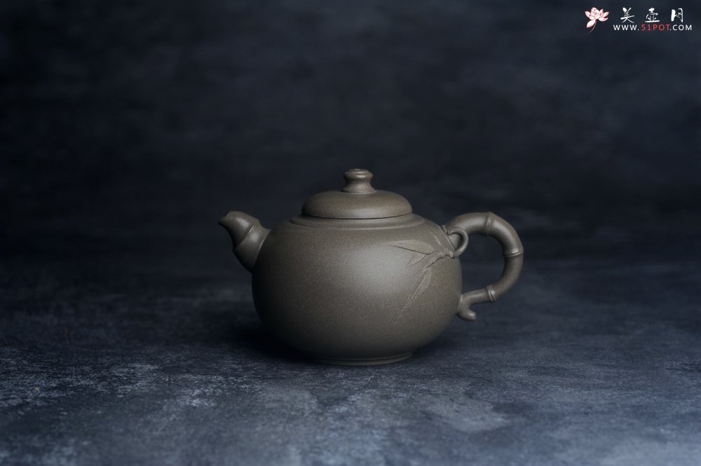 紫砂壶图片：美壶特惠 精品老青段泥福竹紫砂壶 茶人醉爱 - 全手工紫砂壶网