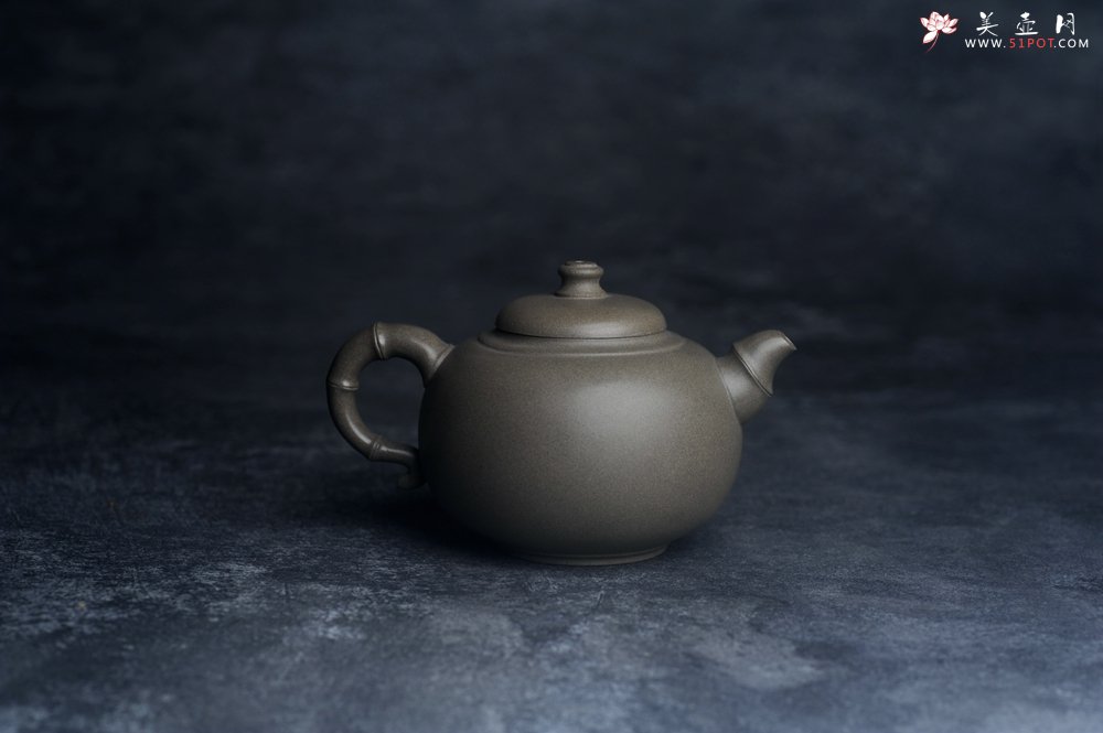 紫砂壶图片：美壶特惠 精品老青段泥福竹紫砂壶 茶人醉爱 - 全手工紫砂壶网