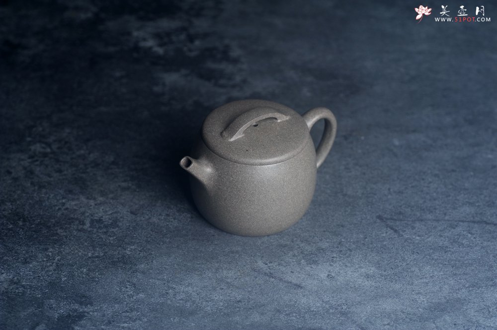 紫砂壶图片：美壶特惠 特好青段泥汉瓦紫砂壶 茶人醉爱 - 全手工紫砂壶网