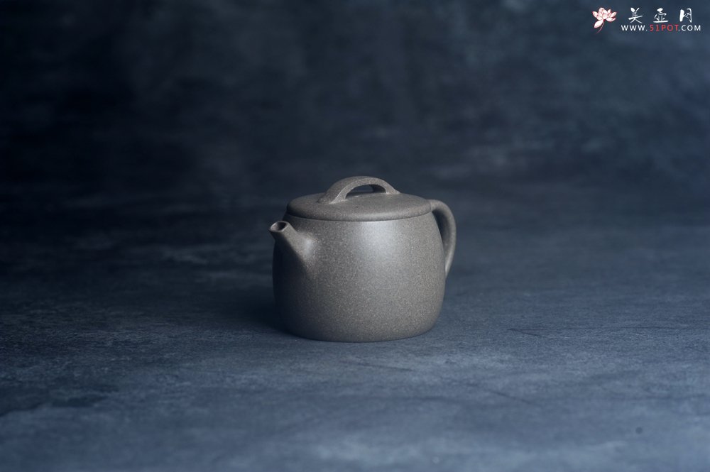 紫砂壶图片：美壶特惠 特好青段泥汉瓦紫砂壶 茶人醉爱 - 全手工紫砂壶网