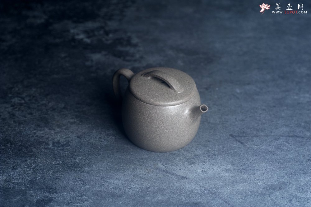 紫砂壶图片：美壶特惠 特好青段泥汉瓦紫砂壶 茶人醉爱 - 全手工紫砂壶网