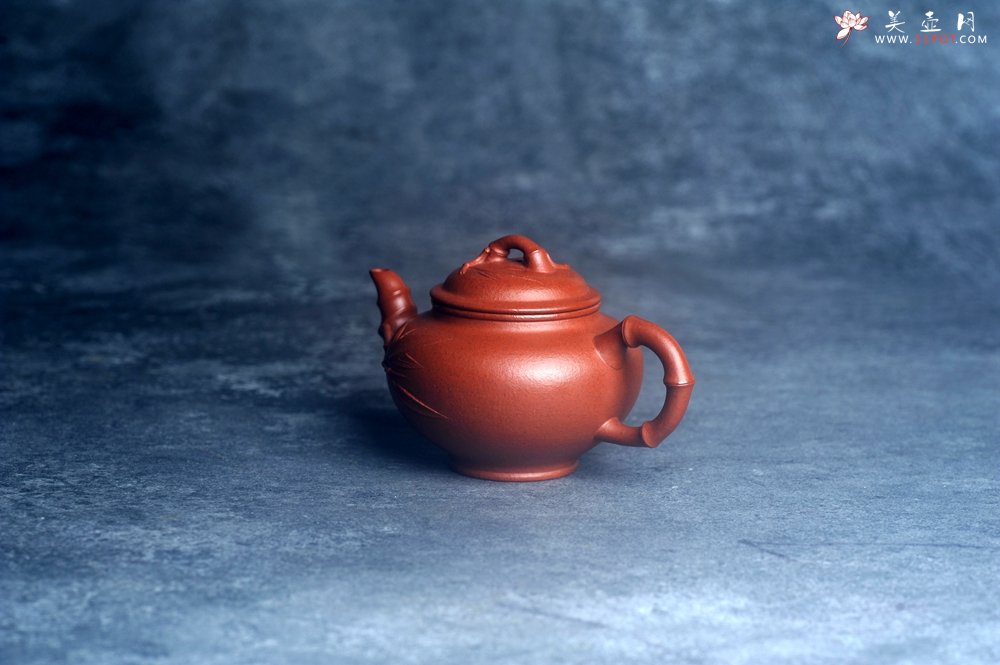 紫砂壶图片：美壶特惠 特好老朱泥竹报春壶 茶人醉爱 - 全手工紫砂壶网