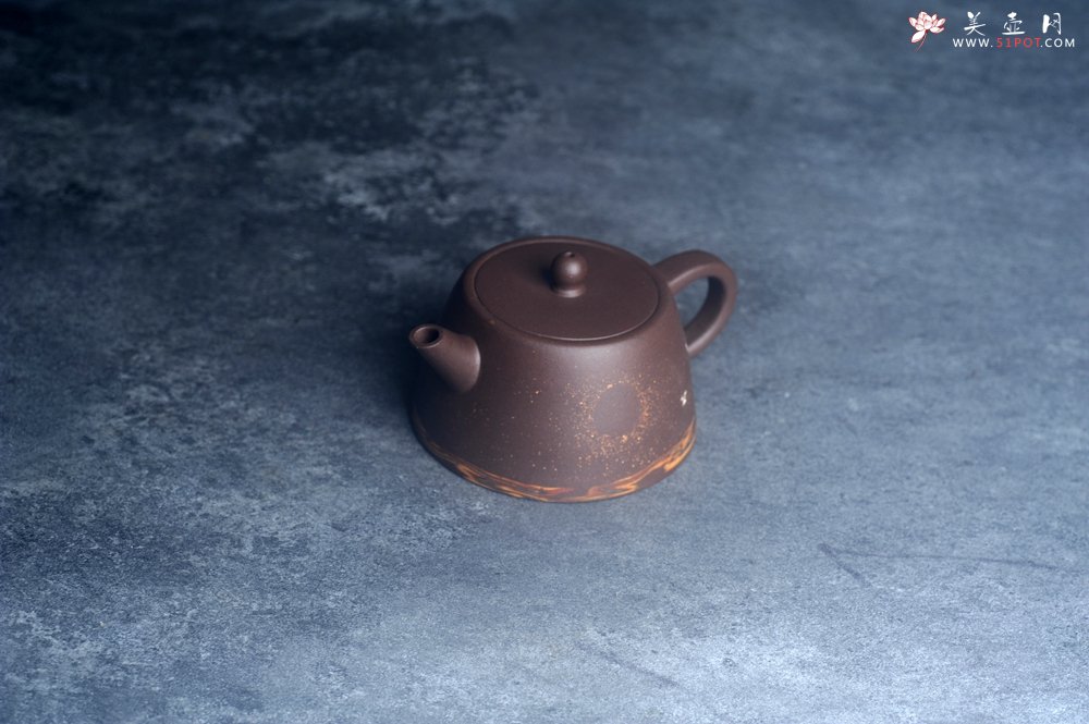 紫砂壶图片：美壶特惠 特好紫泥绞泥柱础壶 茶人醉爱 - 全手工紫砂壶网