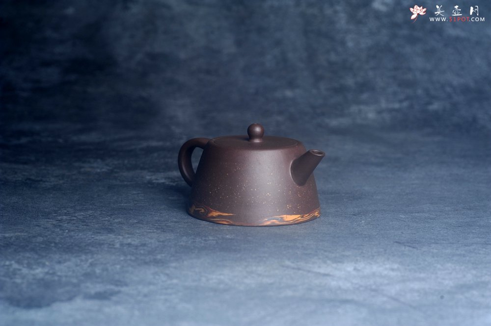 紫砂壶图片：美壶特惠 特好紫泥绞泥柱础壶 茶人醉爱 - 全手工紫砂壶网