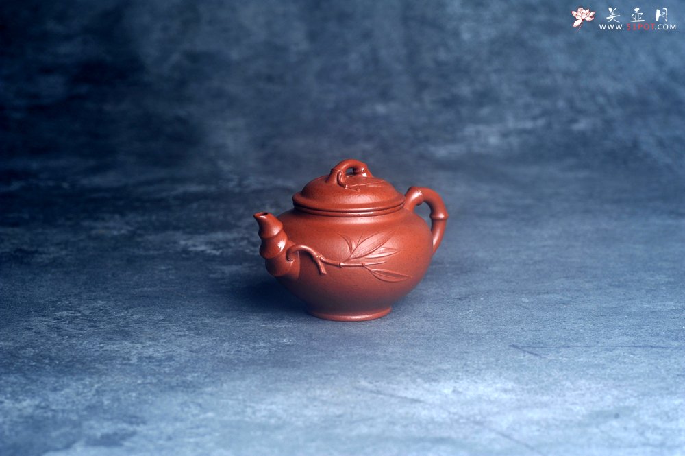 紫砂壶图片：美壶特惠 特好老朱泥竹报春壶 茶人醉爱 - 全手工紫砂壶网