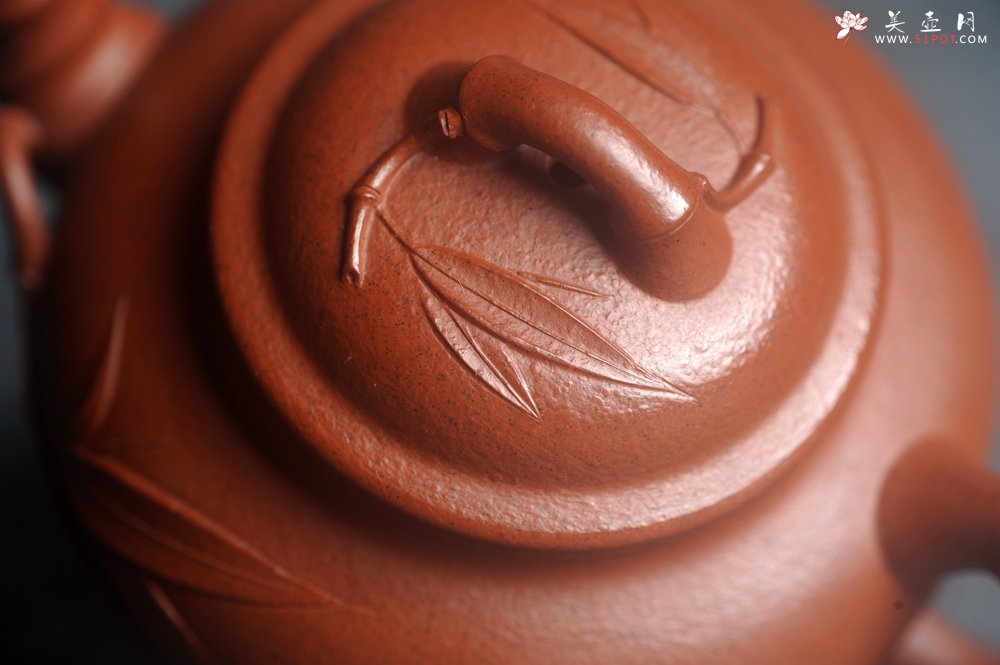 紫砂壶图片：美壶特惠 特好老朱泥竹报春壶 茶人醉爱 - 全手工紫砂壶网