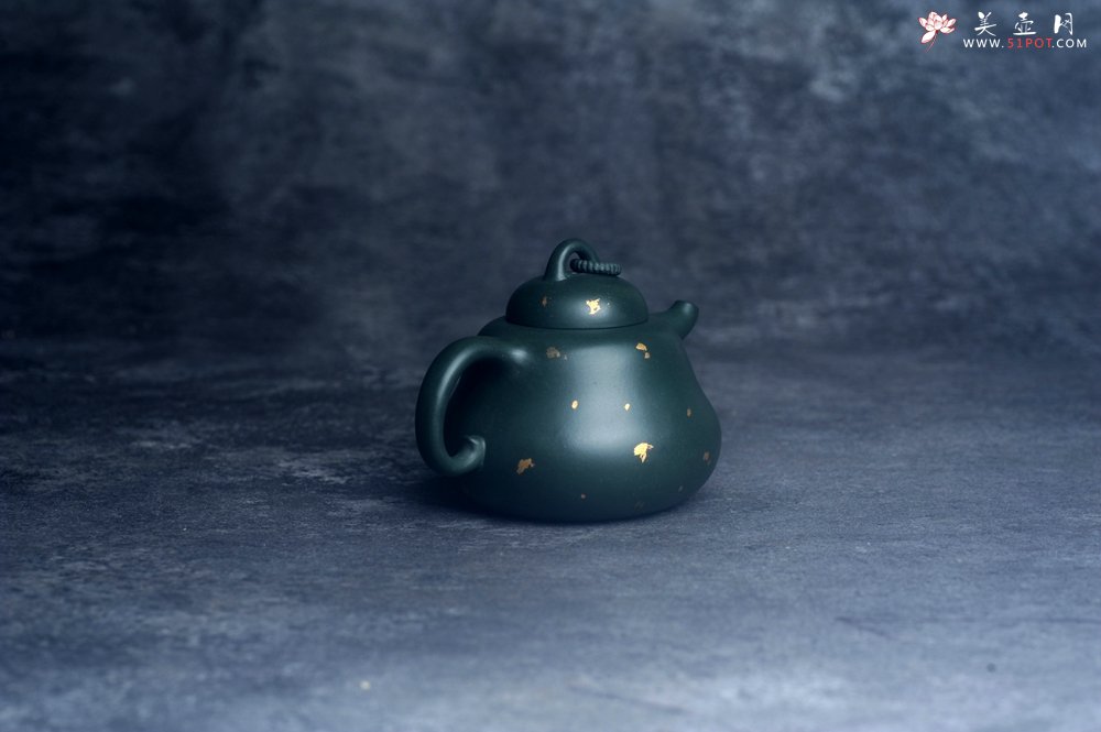 紫砂壶图片：美壶特惠 特好墨绿泥福禄葫芦壶 茶人醉爱 - 全手工紫砂壶网