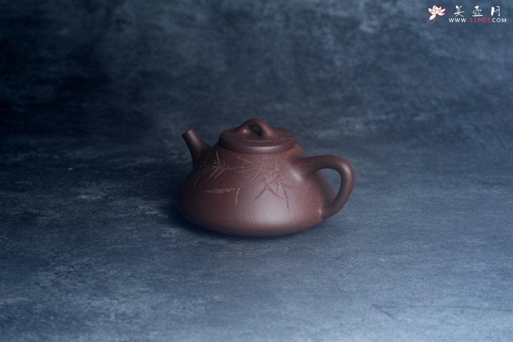紫砂壶图片：美壶特惠 特好老紫泥子冶石瓢 刻竹特文气 - 全手工紫砂壶网