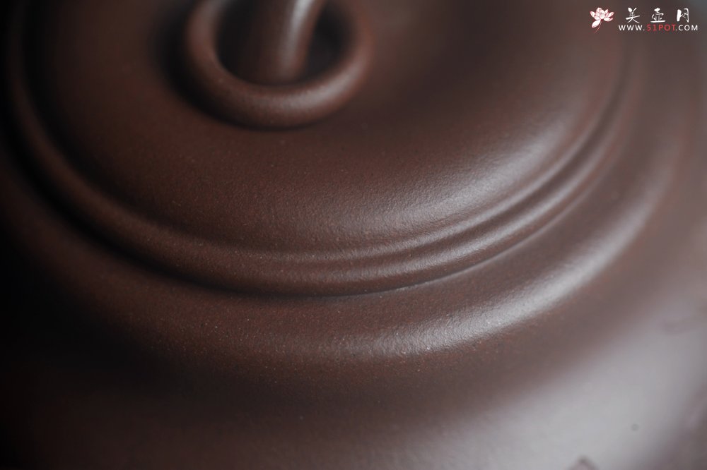 紫砂壶图片：美壶特惠 特好老紫泥墨梅壶 茶人醉爱 - 全手工紫砂壶网