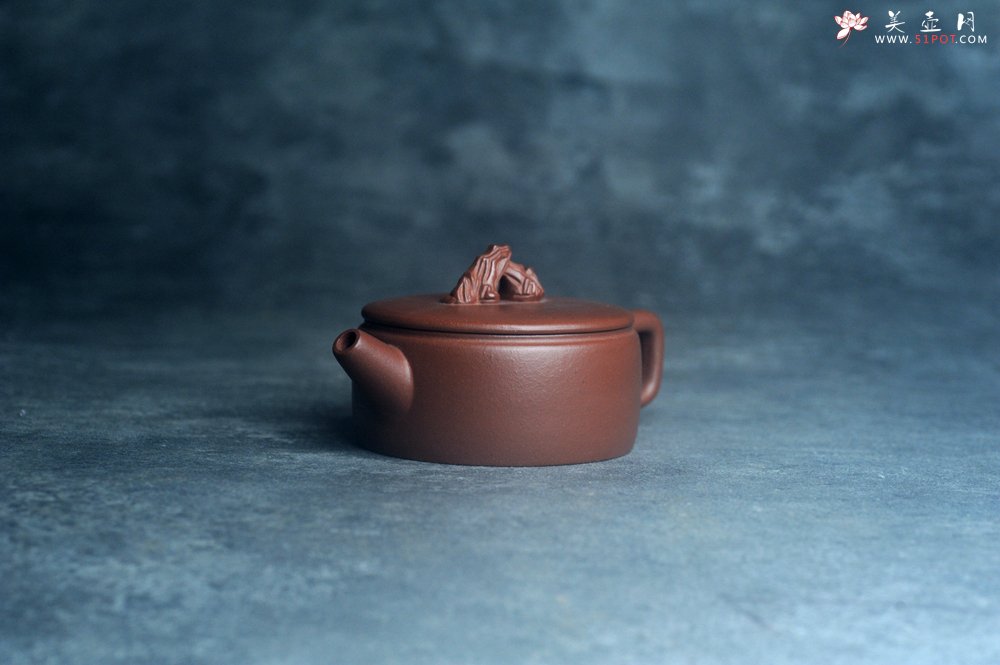 紫砂壶图片：美壶特惠 手工手制紫砂壶特好底槽青假山汉瓦壶 底部刻老虎 栩栩如生 茶壶 茶具 单壶 - 全手工紫砂壶网