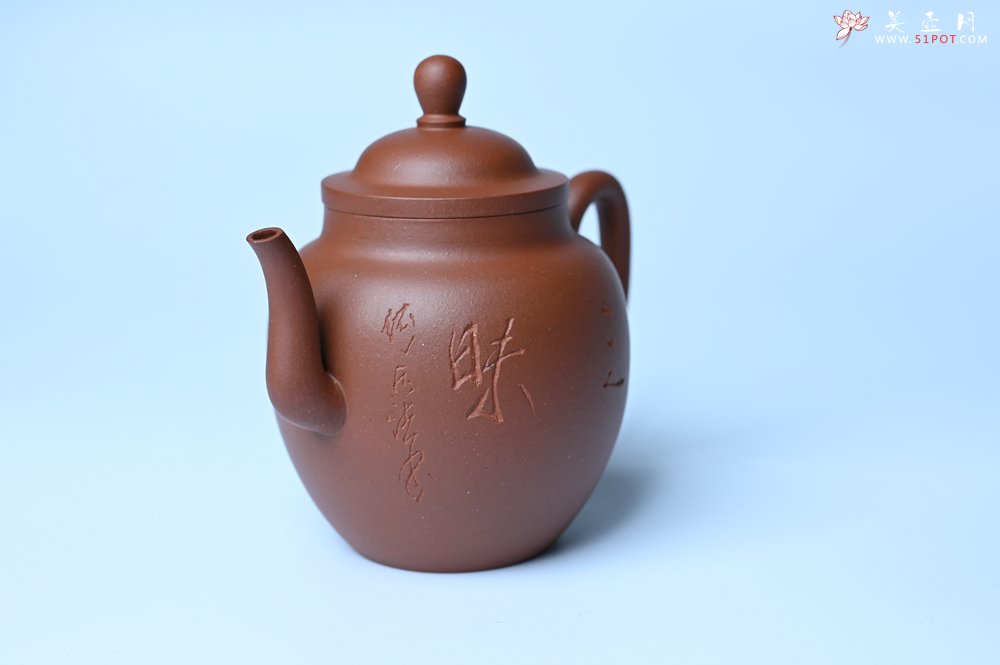 紫砂壶图片：毛国强入室弟子黄云初 特好清水泥高宫灯壶 名家何水法书法“三昧”，刘世涛伯陶刻 - 全手工紫砂壶网