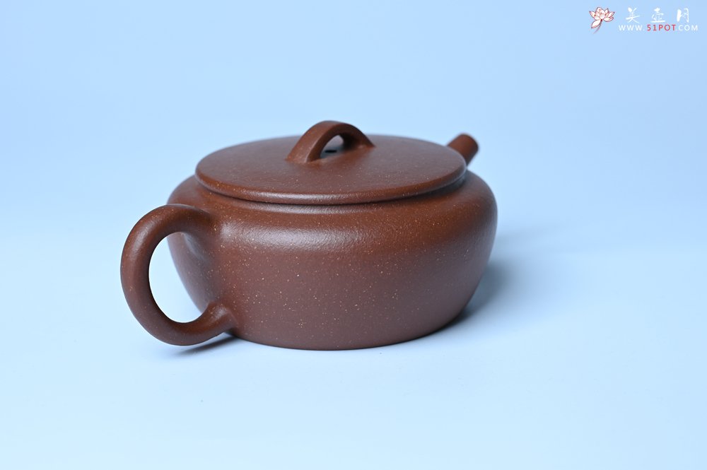 紫砂壶图片：美壶特惠 优质红降坡泥大口玉扁壶 茶人醉爱 - 全手工紫砂壶网