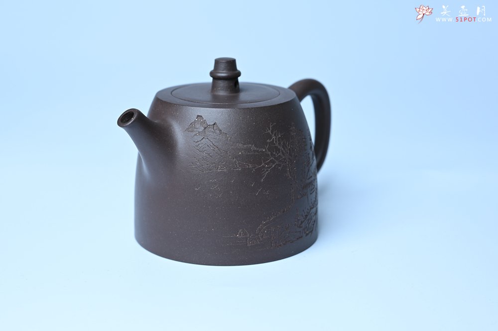 紫砂壶图片：美壶特惠 老紫泥精致山水汉铎壶 茶人醉爱 - 全手工紫砂壶网