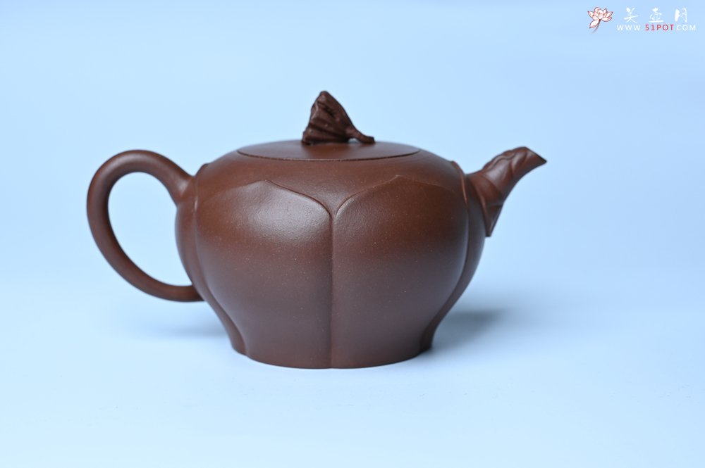 紫砂壶图片：美壶特惠 贴花活灵活现 精致荷花壶 茶人醉爱 - 全手工紫砂壶网
