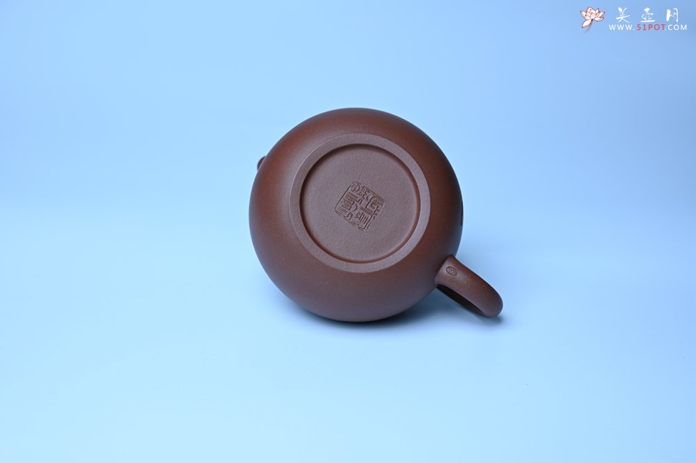 紫砂壶图片：毛国强入室弟子黄云初 特好老紫泥见心西施壶 名家何水法书法 刘世涛伯陶刻 - 全手工紫砂壶网