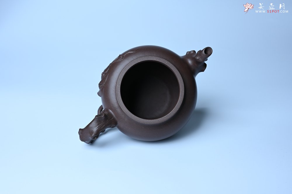 紫砂壶图片：潜力股赵老师 老紫泥全手工松鼠葡萄壶 茶人醉爱 - 全手工紫砂壶网