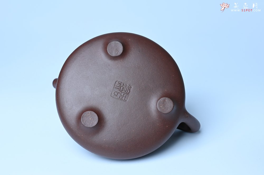 紫砂壶图片：实力派工艺师周斌全手工紫玉金砂子冶石瓢 刻绘孔雀 特文气 - 全手工紫砂壶网