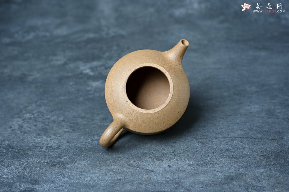 紫砂壶图片：美壶特惠 优质黄金段泥镜瓦壶 茶人醉爱 - 全手工紫砂壶网