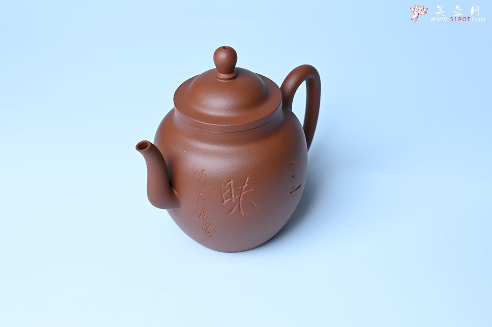 紫砂壶图片：毛国强入室弟子黄云初 特好清水泥高宫灯壶 名家何水法书法“三昧”，刘世涛伯陶刻 - 全手工紫砂壶网