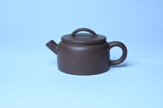 紫砂壶图片：美壶特惠 特好粗砂紫泥大炮汉瓦 出水爽利 - 全手工紫砂壶网