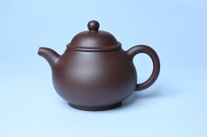 紫砂壶图片：美壶特惠 潜力股王老师 全手工刹凹成型单片拍打老紫泥潘壶 - 全手工紫砂壶网