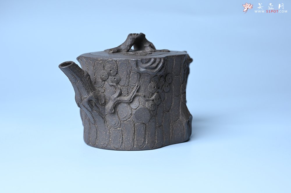 紫砂壶图片：美壶特惠 精致青段泥全松皮 全手工松桩壶 肌理丰富 特文气 - 全手工紫砂壶网