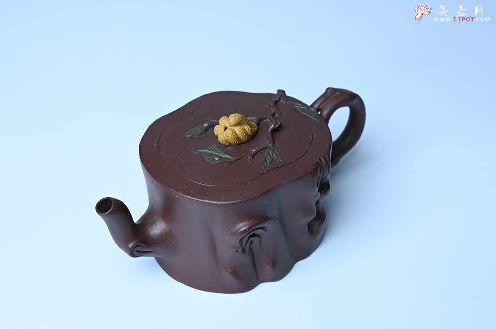 紫砂壶图片：美壶特惠 精致老紫泥佛手壶 肌理生动 底部刻佛手祥云特文气 - 全手工紫砂壶网