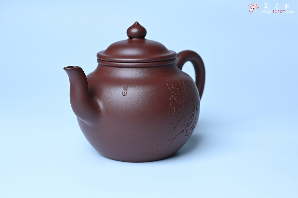 紫砂壶图片：油润黄龙山4号深井红皮龙 全手工高灯壶 文气装饰人物 道法自然 - 全手工紫砂壶网