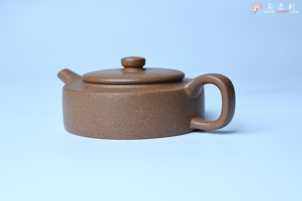 紫砂壶图片：美壶特惠  精工老段周盘壶 小壶难做 易泡养 杀茶利器 - 全手工紫砂壶网