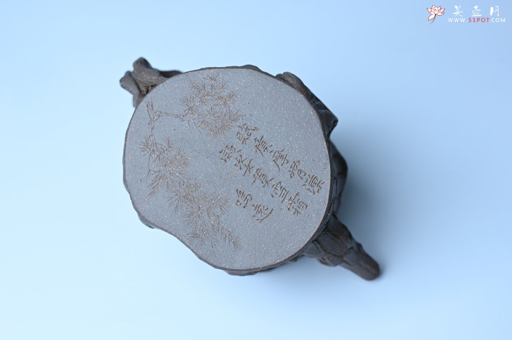 紫砂壶图片：美壶特惠 精致青段泥全松皮 全手工松桩壶 肌理丰富 特文气 - 全手工紫砂壶网