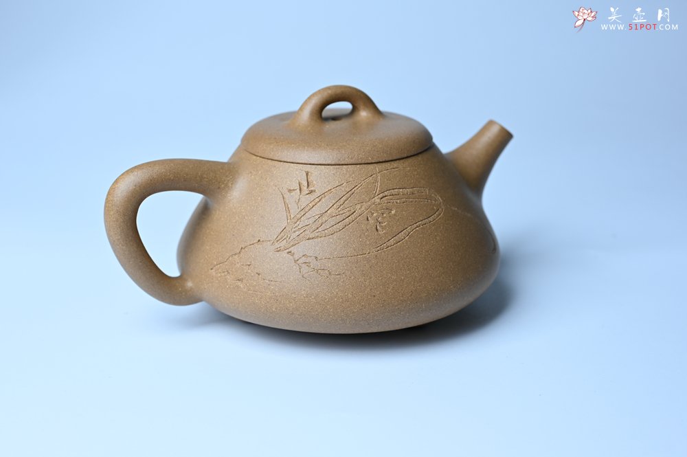 紫砂壶图片：油润老段泥(此泥料属于家藏老料！油润无比，识者自知！)全手工曼生石瓢 陶兴精心装饰 - 全手工紫砂壶网