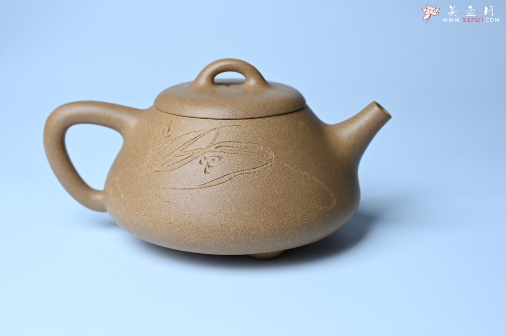 紫砂壶图片：油润老段泥(此泥料属于家藏老料！油润无比，识者自知！)全手工曼生石瓢 陶兴精心装饰 - 全手工紫砂壶网