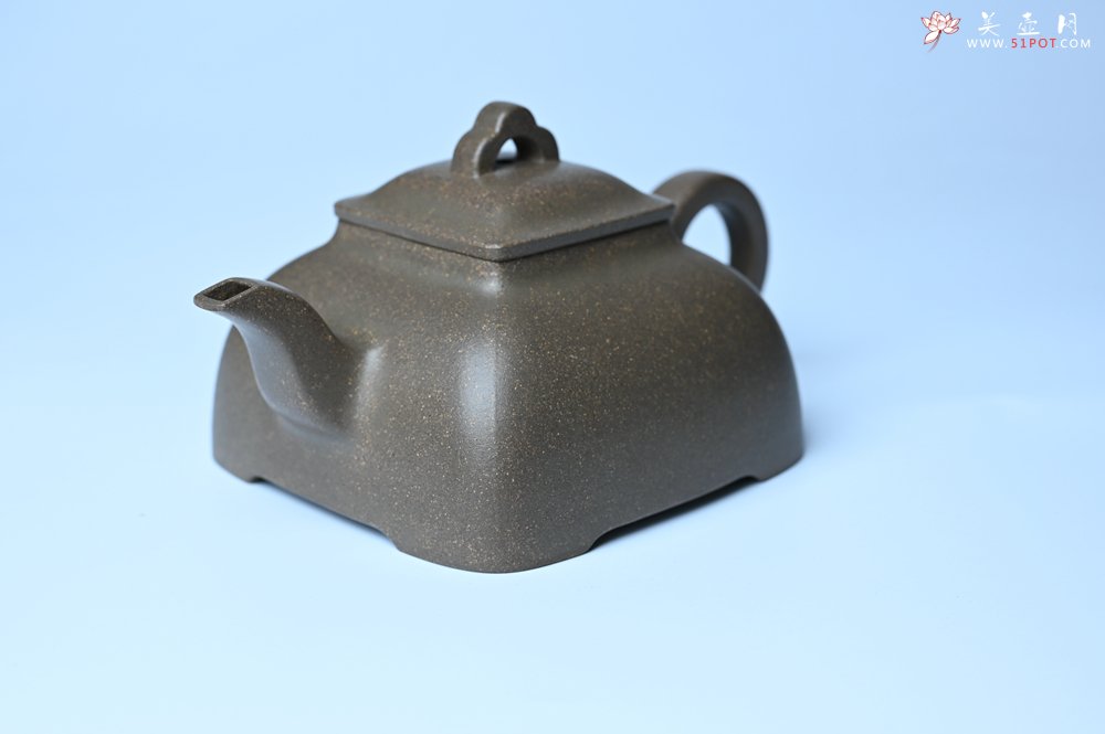 紫砂壶图片：实力派张海艳全手工蟹壳老青段泥精工弧菱壶 - 全手工紫砂壶网