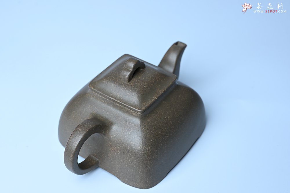 紫砂壶图片：实力派张海艳全手工蟹壳老青段泥精工弧菱壶 - 全手工紫砂壶网